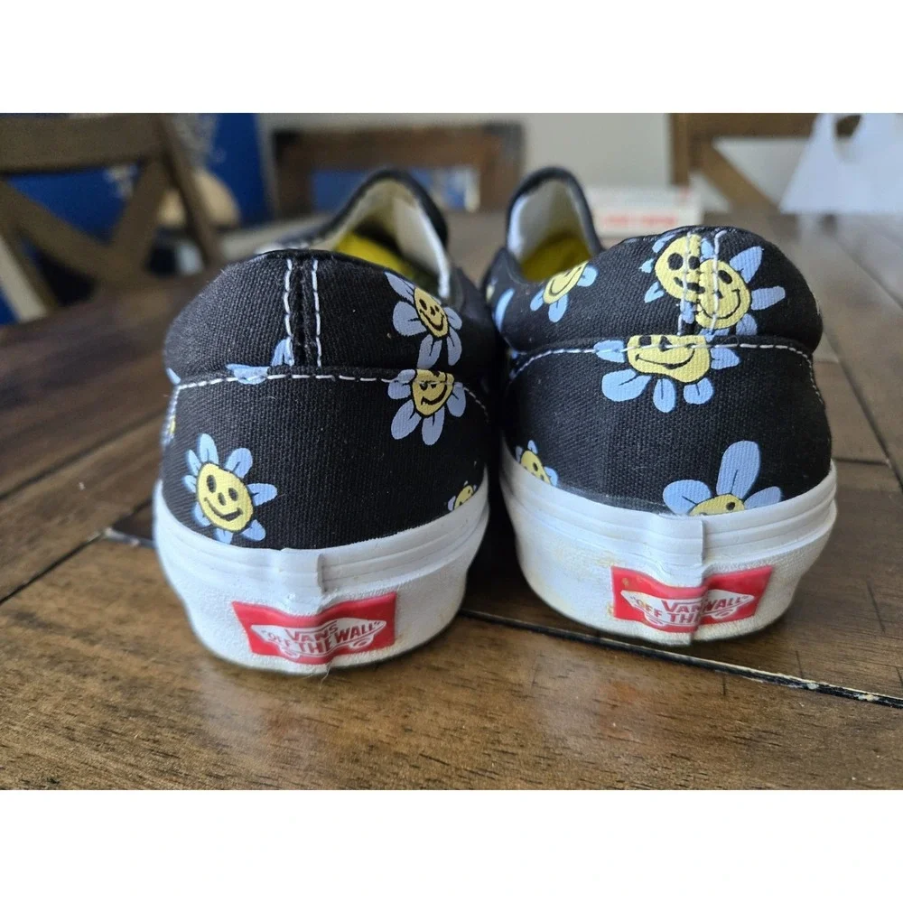 Vans Classic Slip-On Trippy Grin Floral Multicolor Canvas Shoes M- 7 W-8.5